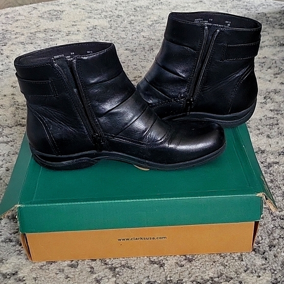 Clarks Booties - Picture 3 of 4